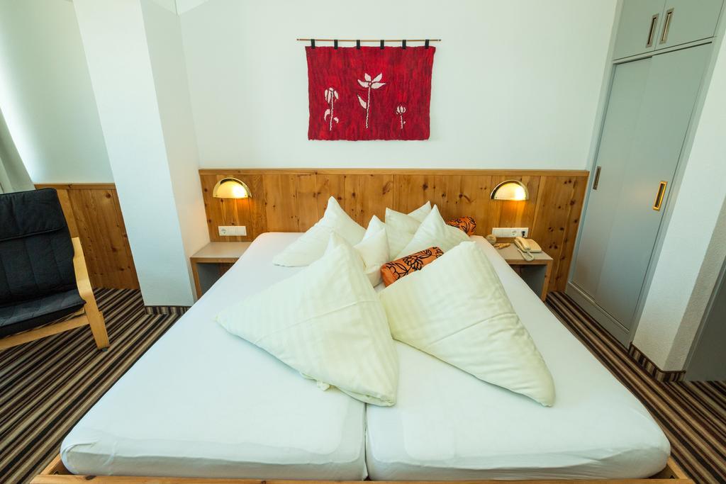 Hotel Alpina Nature-Wellness Wenns Eksteriør bilde