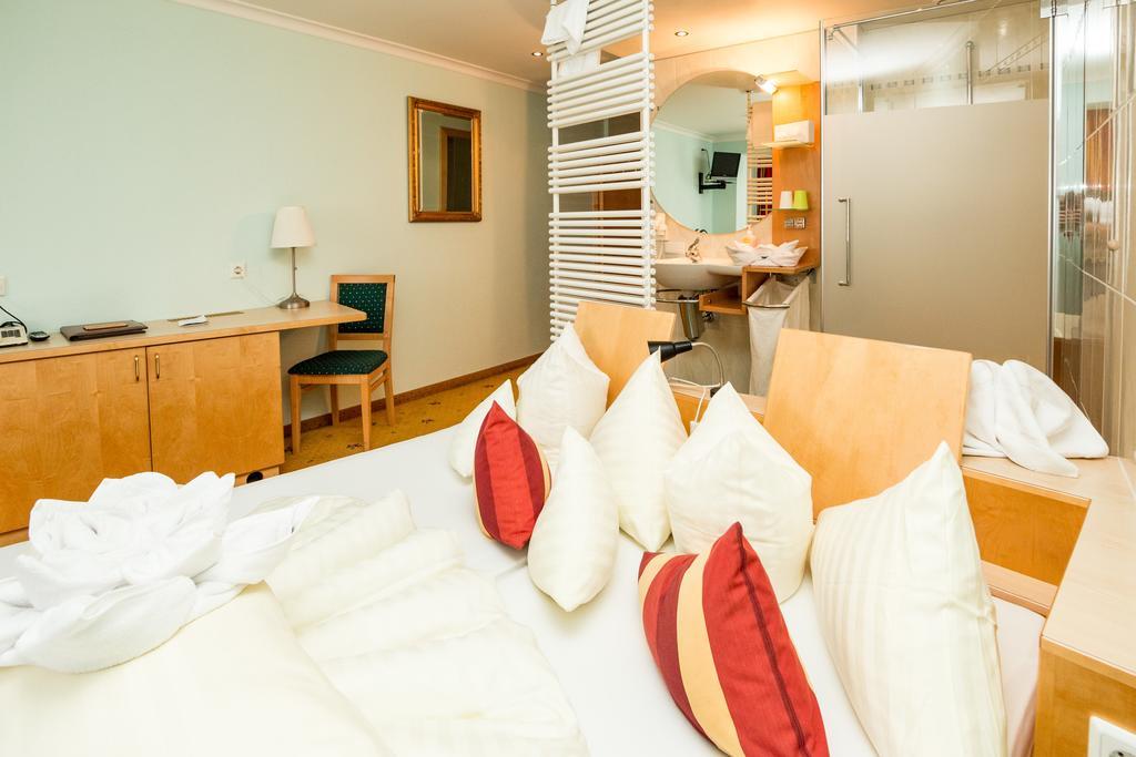 Hotel Alpina Nature-Wellness Wenns Eksteriør bilde