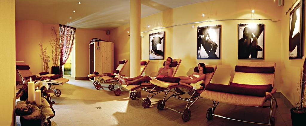Hotel Alpina Nature-Wellness Wenns Eksteriør bilde